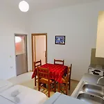Hotel Argjiro 3*