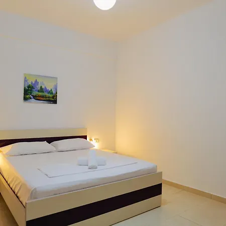 Argjiro Hotel 3*