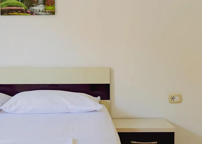 Hotel Argjiro