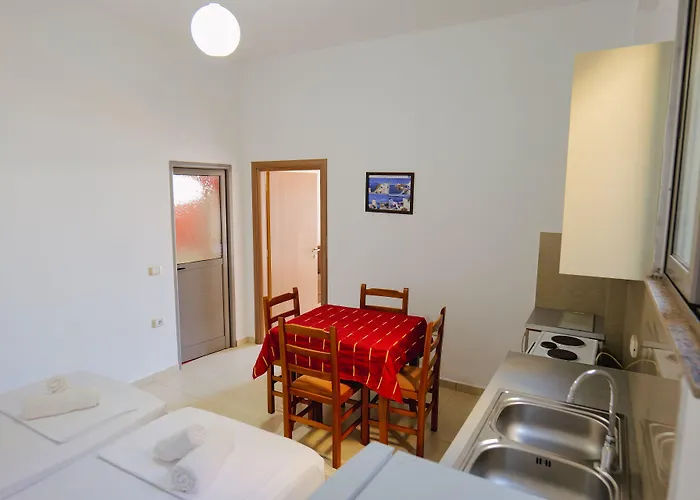 Hotel Argjiro 3*
