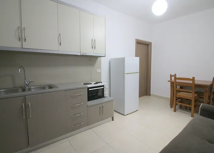 Hotel Argjiro 3*