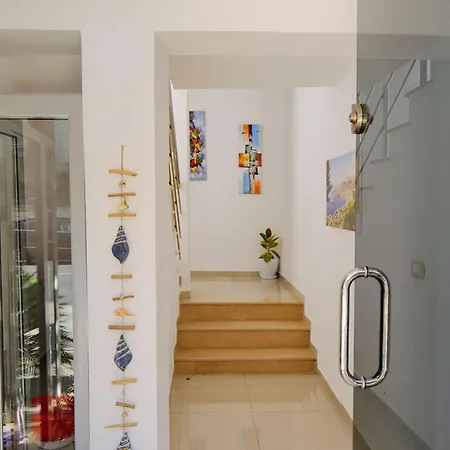 Argjiro Hotel 3*
