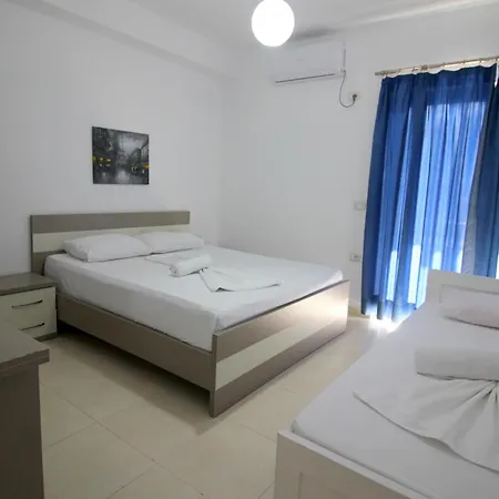 Hotel Argjiro 3*