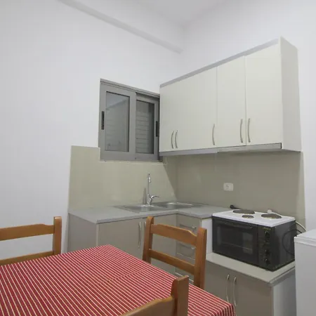 Hotel Argjiro