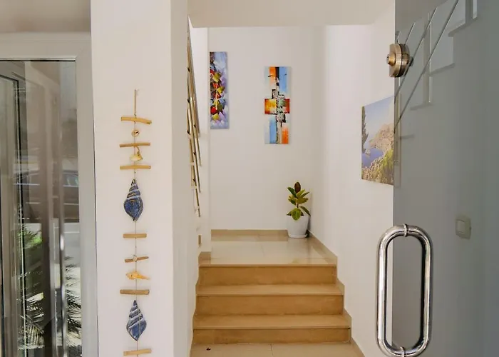 Argjiro Hotel 3*