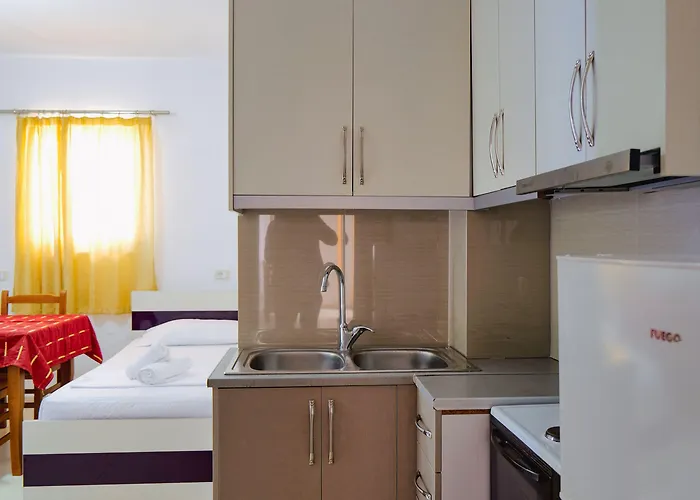 Hotel Argjiro